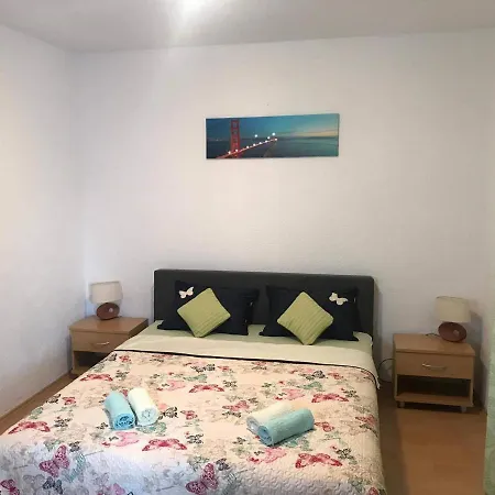 Apartment Milena Bol